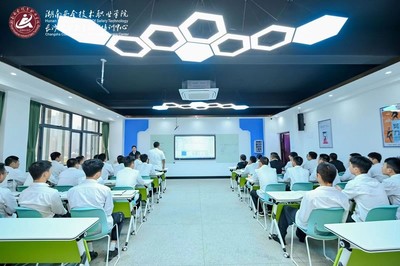 產教融合新篇章 安培中心攜手三企共建軟件與網絡安全產業學院，賦能上海網絡信息安全軟件開發